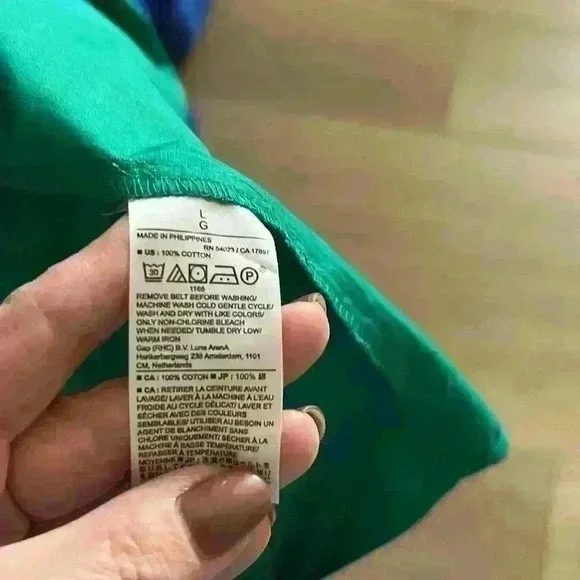 Banana republic Factory button up women’s shirt size large in green. - Picture 5 of 8